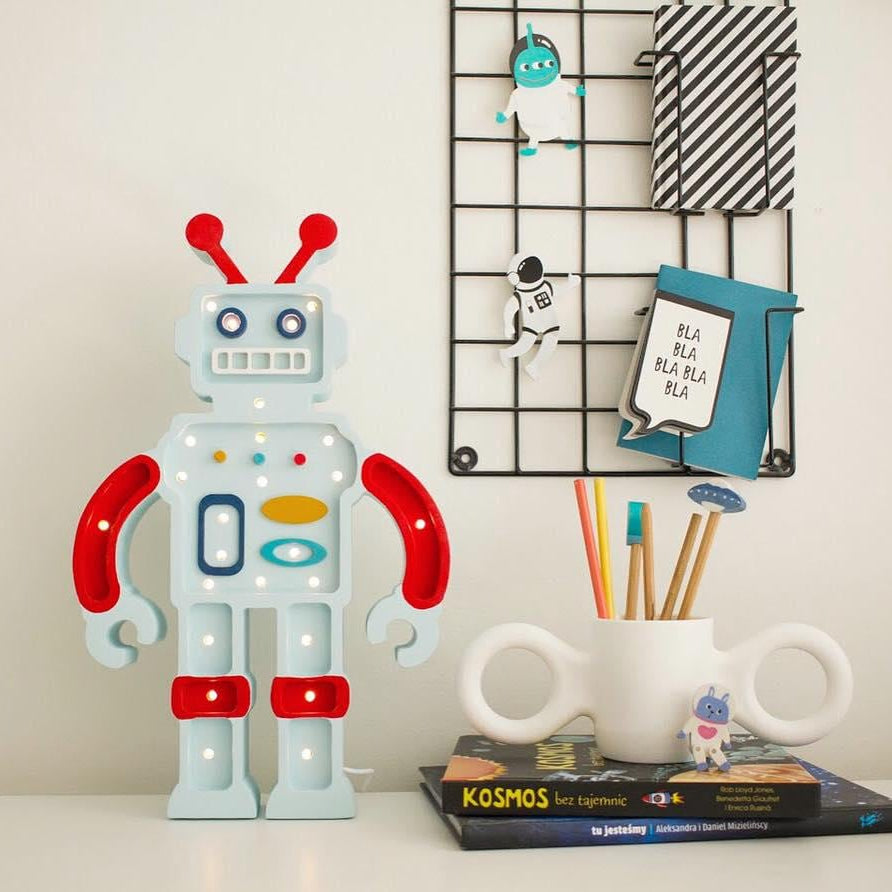 Little Lights Roboter-Holzlampe – Handgemachtes LED-Nachtlicht für Kinder – Retro-Kinderzimmerdeko – Geschenk für Jungen und Mädchen – Sci-Fi-Zimmer-Akzent