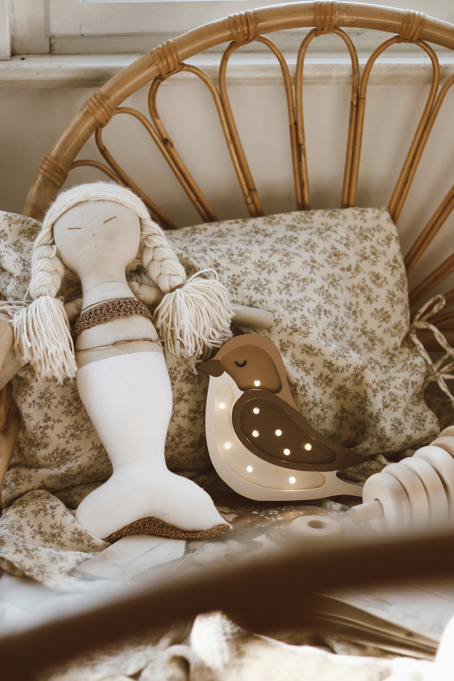 Lampka Nocna Ptaszek Mini Little Lights | Coffee Beige