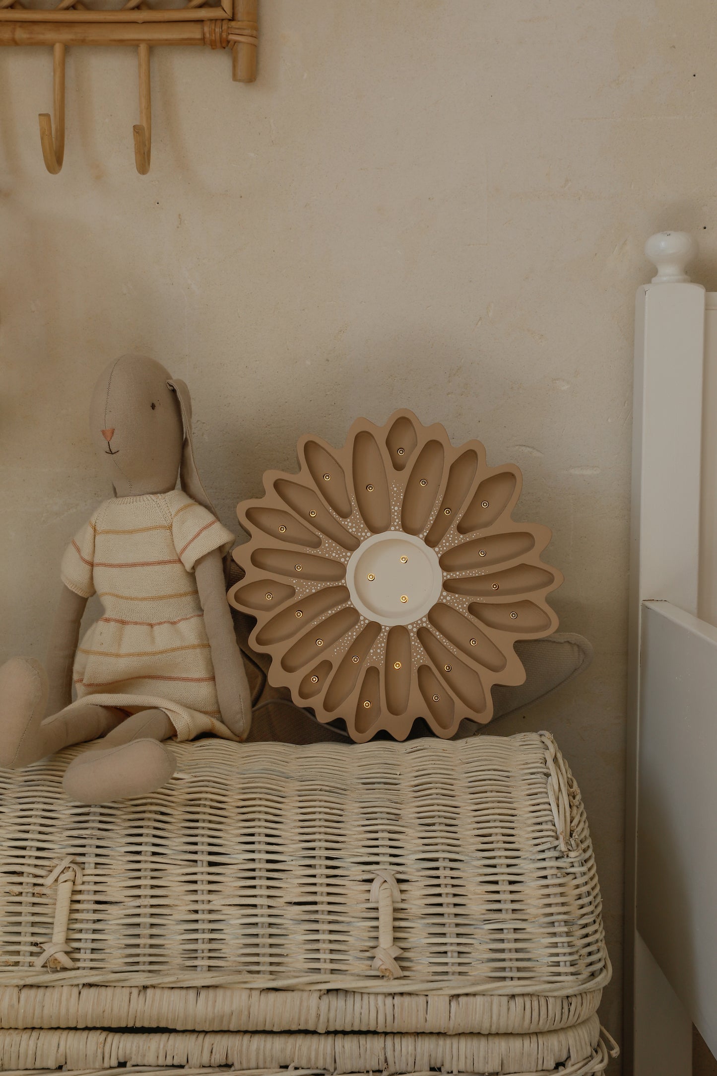 Little Lights Daisy Night Light | Cappuccino Dots