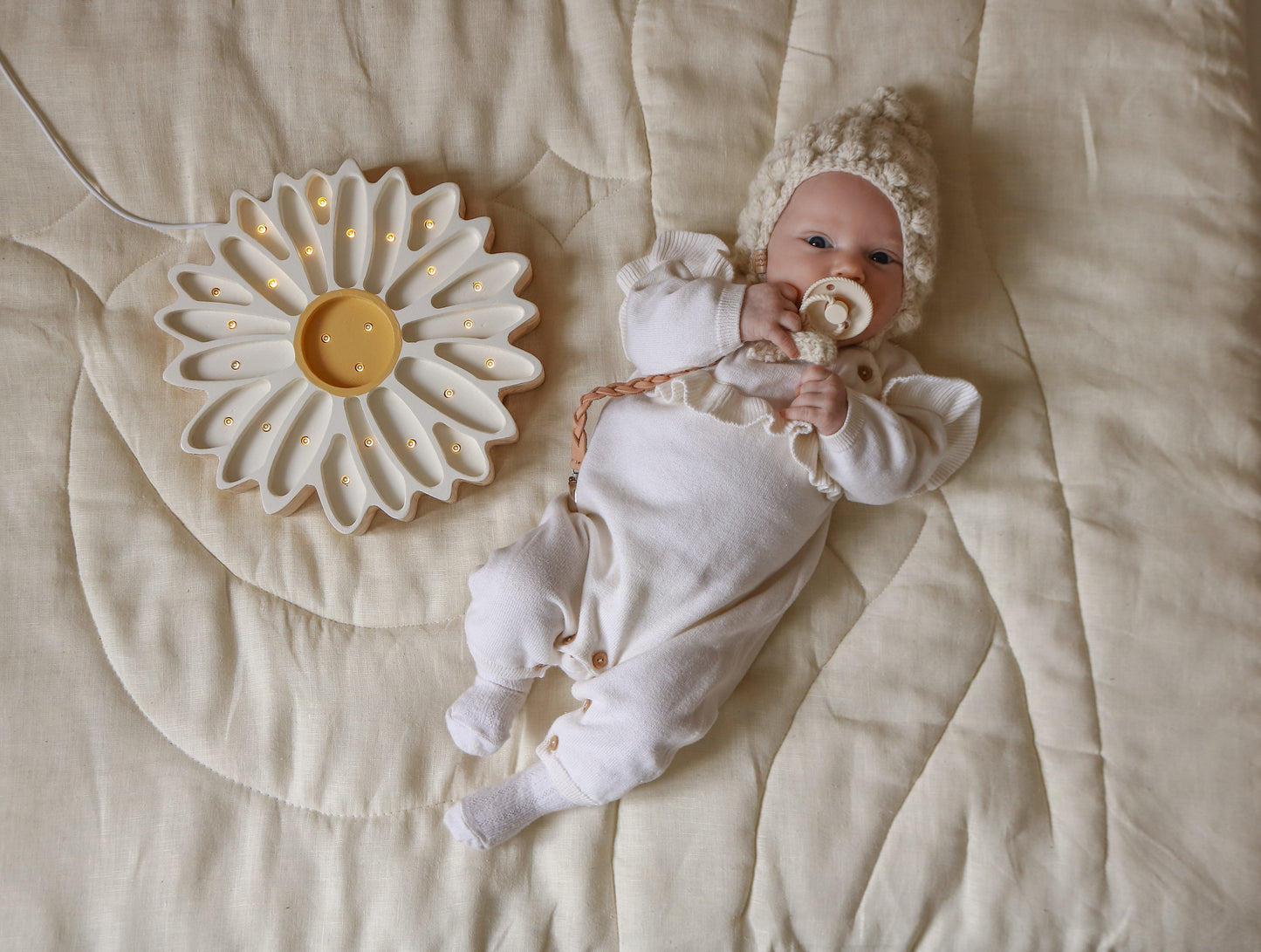 Little Lights Daisy Night Light | White