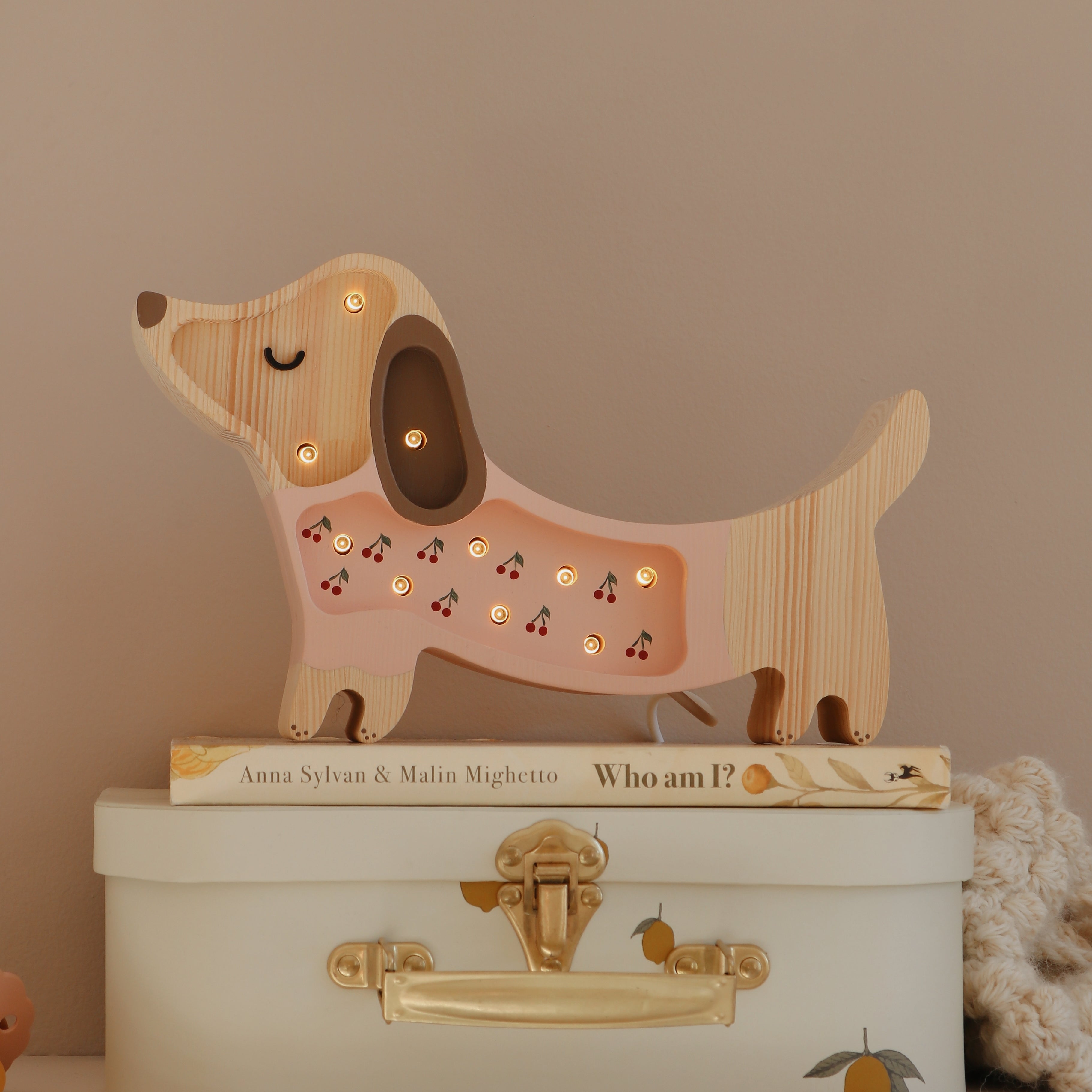 Little Lights Welpen-Dackel-Mini-Nachtlicht | Kirschen auf Pink