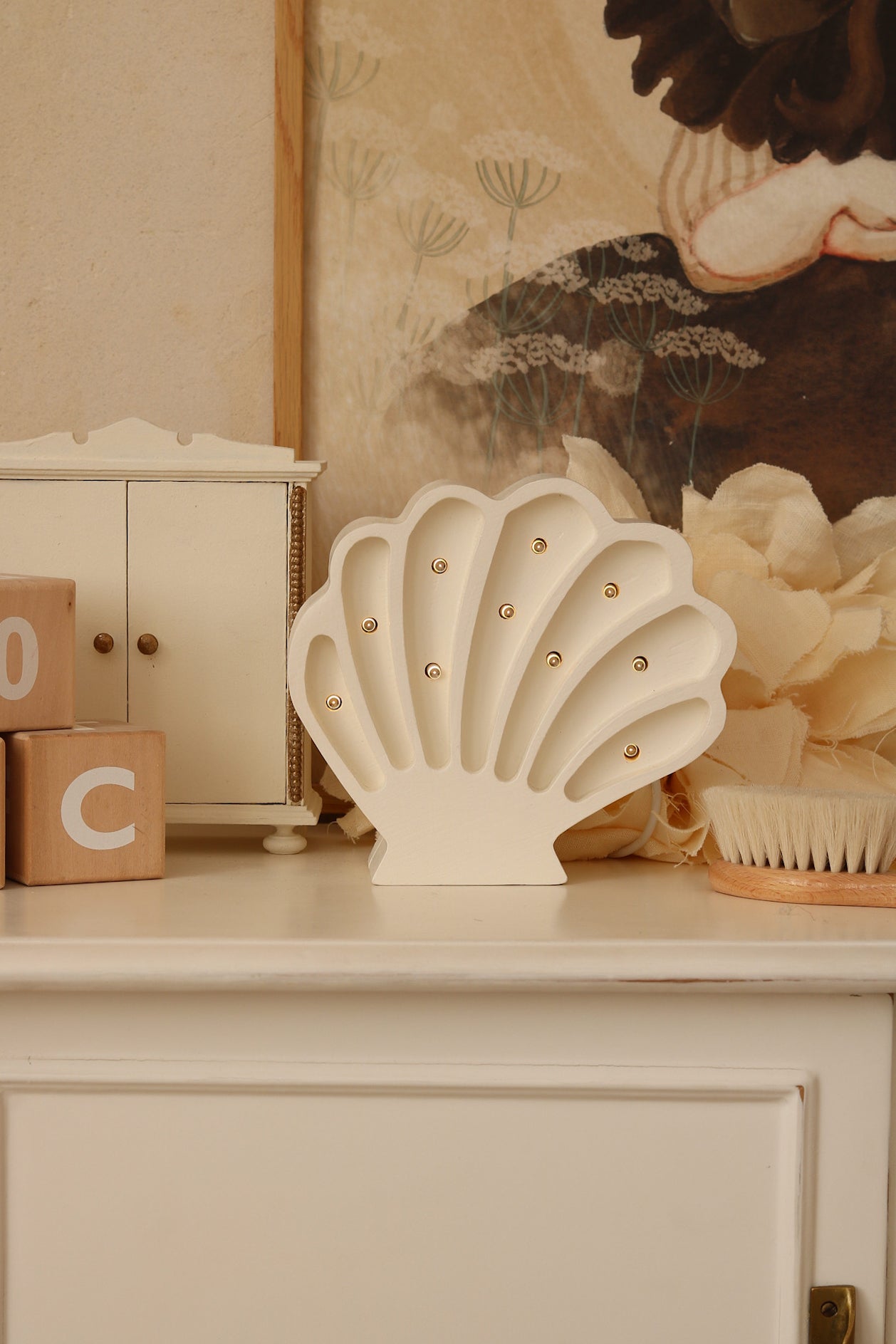 Little Lights Seashell Night Light | Pearl White