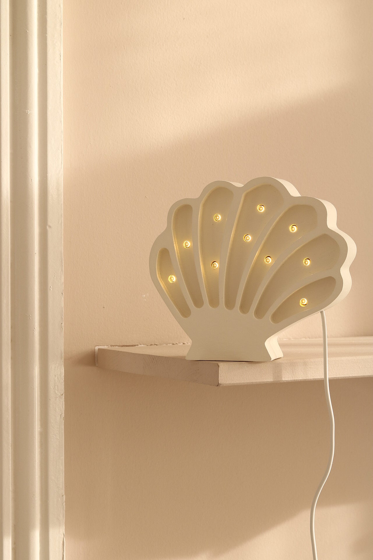Little Lights Seashell Night Light | Pearl White