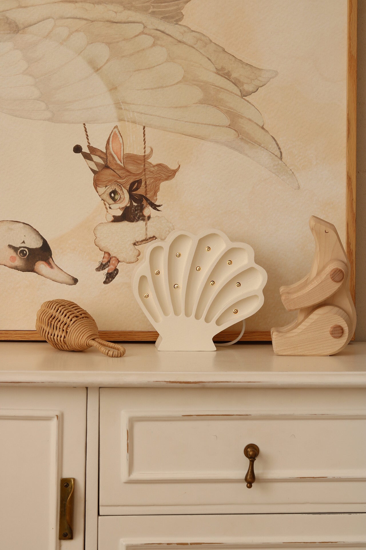Little Lights Seashell Night Light | Pearl White