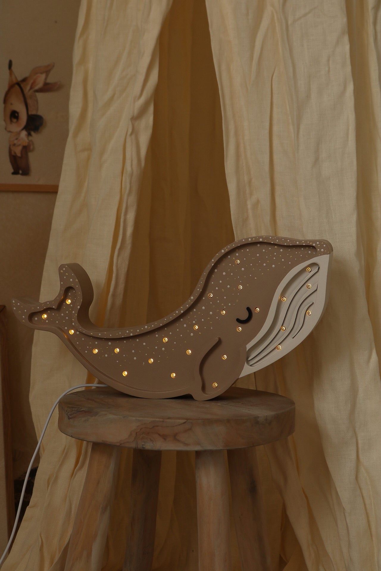 Lampka Nocna Wieloryb Little Lights | Cinamon Brown