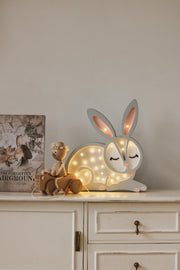 Holz-Hasen-Nachtlicht, Waldmotiv, Kinderzimmer, Wald-Dekorlampe für Babyzimmer, Boho-grauer Hase, Mädchen, Wald-Pastell-Dekoration, Grau