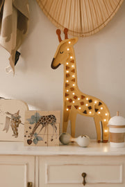 Holz Giraffen Nachtlicht Safari Deko für Kinderzimmer Handgemachte Lampe Dschungel Boho Beleuchtung Wandmontierte Kinderlampe Jungen Afrikanisches Tier Gelb