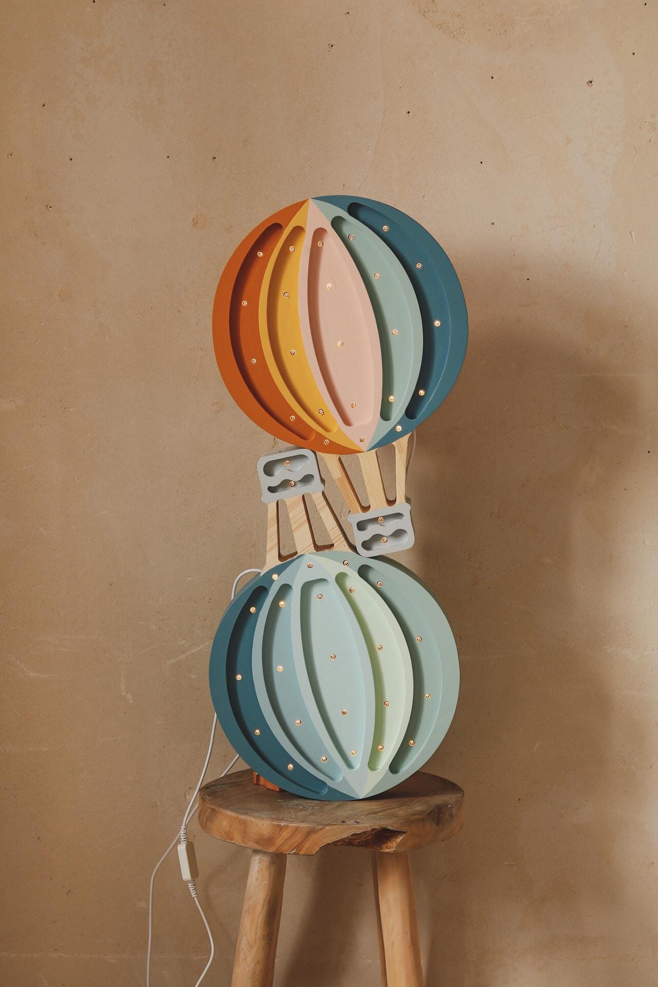 Nachtlicht aus Holz Heißluftballon Lampe Wanddeko Kinderzimmer Montessori Zimmer Geschenk für Mädchen Retro Kinderzimmer Rosa Mädchen Deko Retro Regenbogen