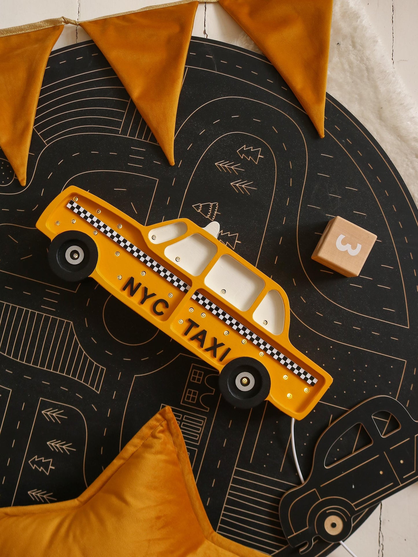 NYC Taxi Nachtlicht, Holzauto-Lampe für Jungenzimmer, Gelbes Taxi, Urbane Deko, Geschenk für Autofans, New York City Zimmerdekoration, Pop-Art-Stil