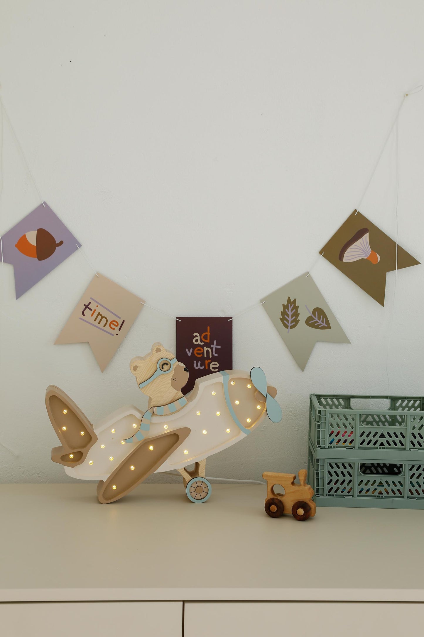 Holz-Nachtlicht Retro Flugzeuglampe Kinderzimmer Beige Deko Handgemacht Reisen & Abenteuer für Kinderzimmer Bär im Flugzeug Lampe Pilot Bär
