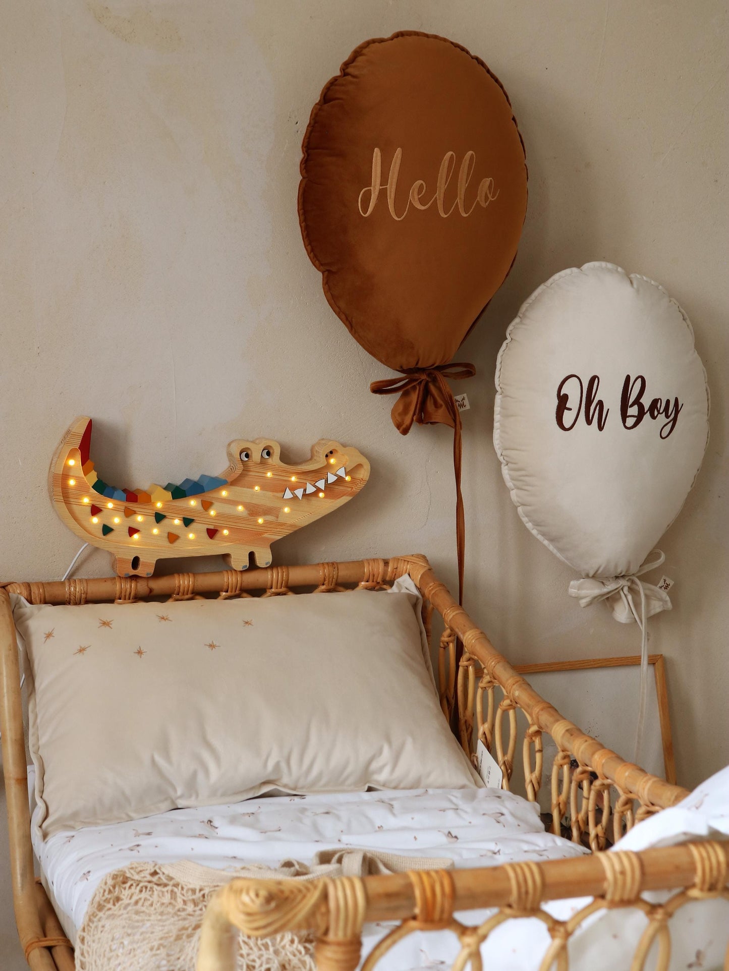 Hölzernes Krokodil-Nachtlicht für Kinder Safari Lampe Boho-Kinderzimmerdeko Jungen Babyparty Exotisches Tiergeschenk Dschungel-Thema Alligator Jungenzimmer
