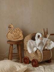 Entzückende Schwanenlampe, Kinderzimmer-Deko, Nachtlicht aus Holz, Schwan, Kinderzimmerlampe, handgefertigte Bohème-Märchenzimmer-Deko, Mädchenzimmer-Deko, Wandlampe