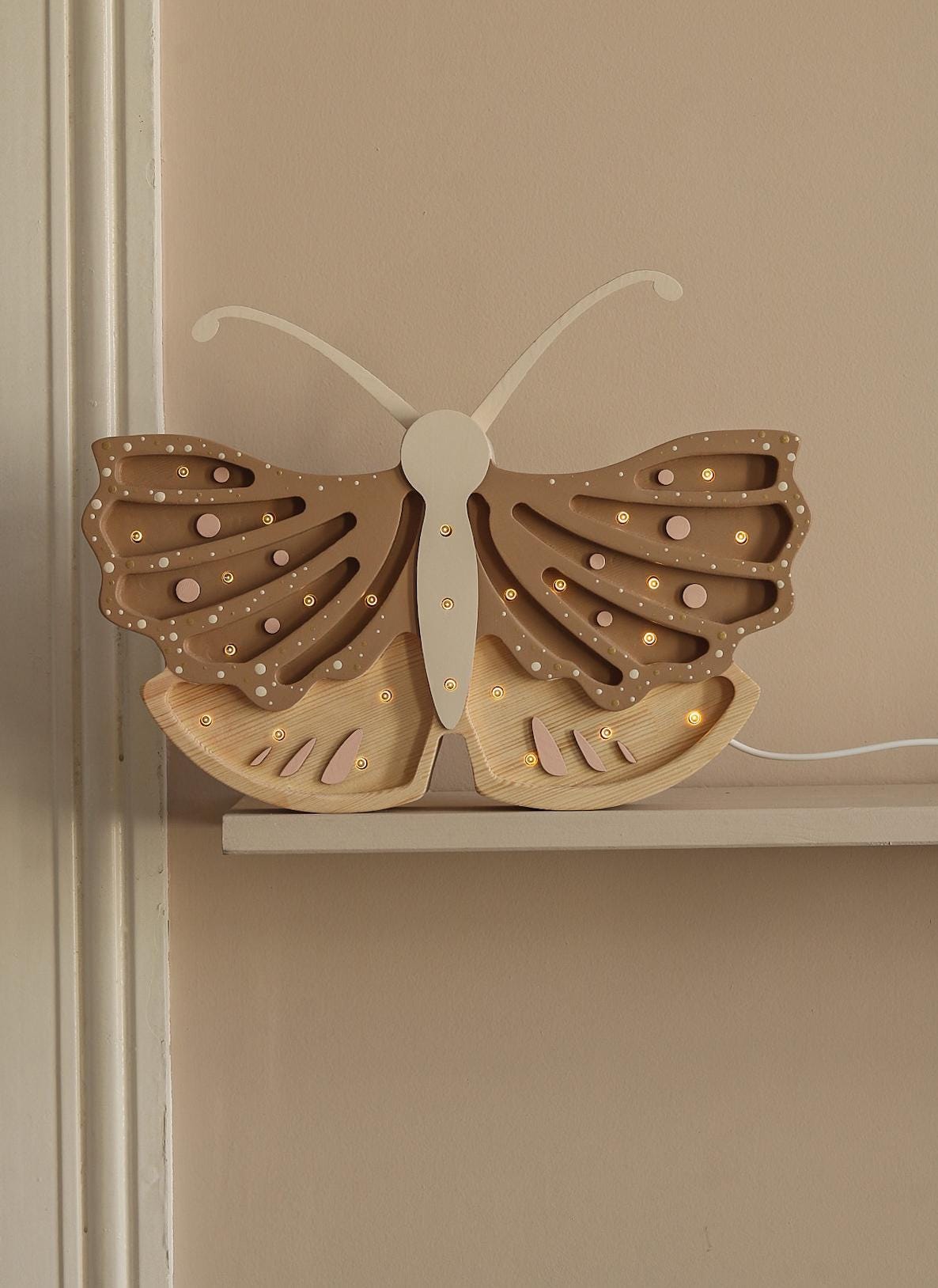 Wooden Butterfly Night Light for Girls Room Handcrafted Nursery Decor Boho Style Golden Butterfly Glamour Beige Princess Whimsical Magic