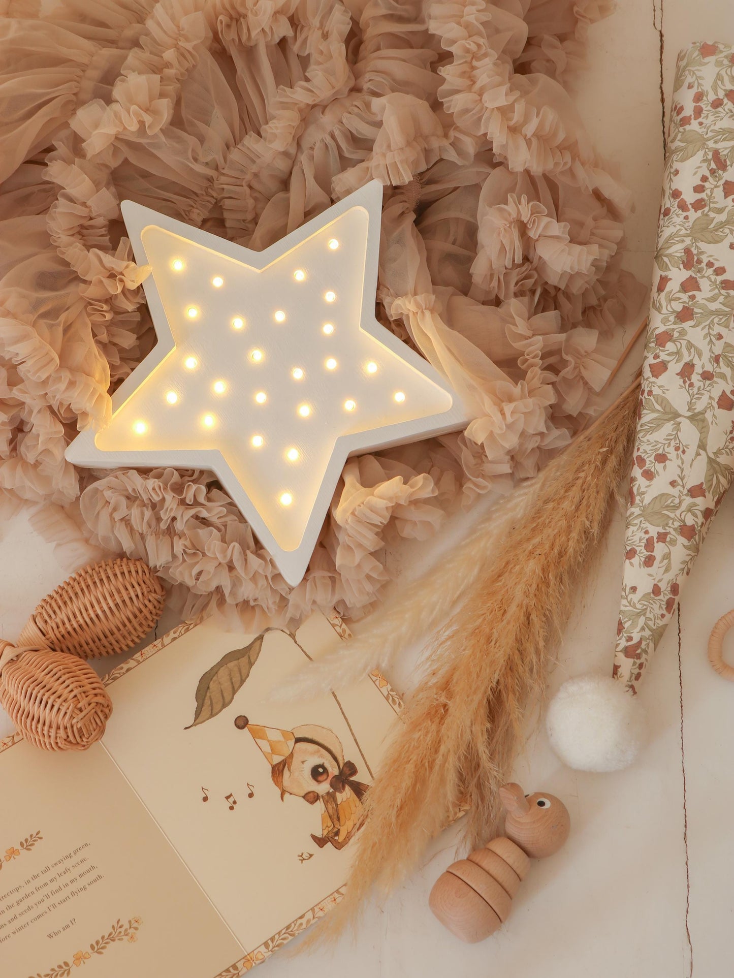 Hölzernes Sternen-Nachtlicht Kinderzimmerlampe Handgemachtes Babygeschenk Himmel- und Sterne-Dekor Kleine Lichter Sternlampe Galaxie-inspirierte Kinderzimmerlampe