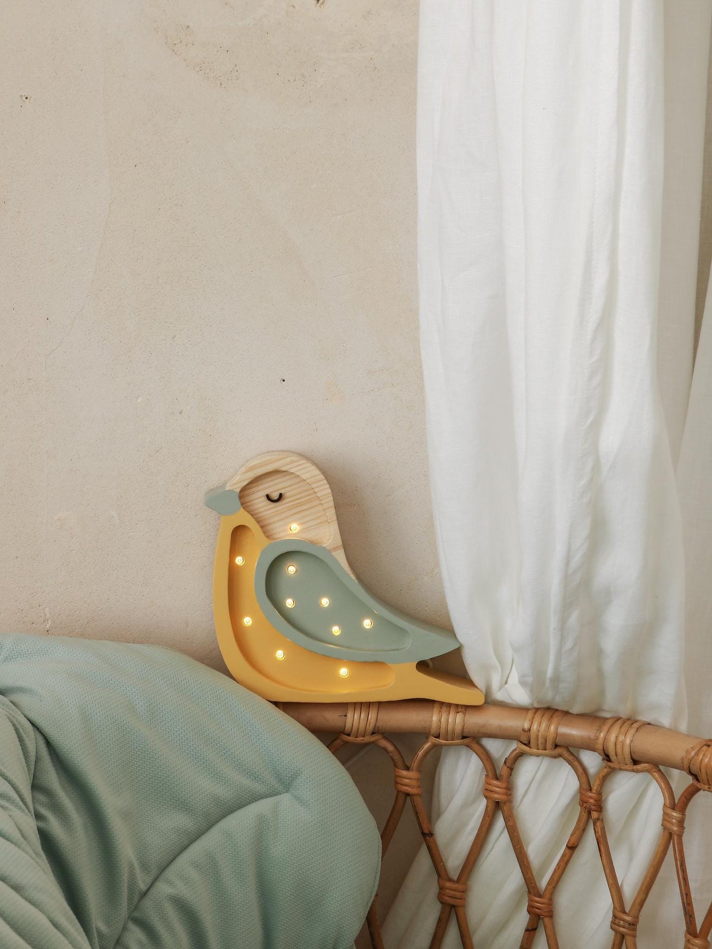 Hölzernes Mini-Vogel-Nachtlicht – Natur-inspiriertes Babyzimmer | Handgefertigte Lampe für Kinder – Licht im Wald-Stil