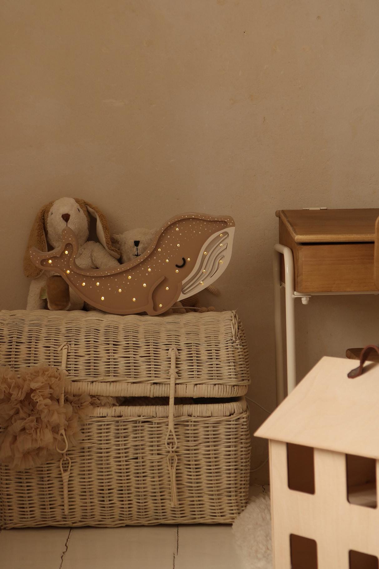 Holz Wal Nachtlicht Ozean Thema Kinderzimmer Lampe Maritime Babyzimmer Deko LED Nachttischlampe Wandlampe Meerestier Deko Kinder Holzwal