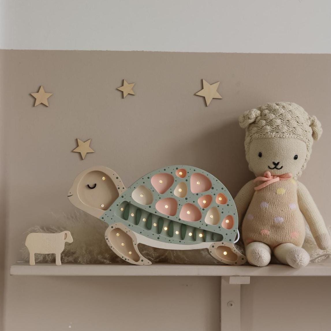 Niedliche Schildkrötenlampe für das Kinderzimmer - handgefertigte Beleuchtung für das Kinderzimmer - handgefertigte Holzkinderzimmerlampe - sanfter Ozeanfreund