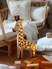 Drewniana żyrafa Lampka nocna Wystrój safari do pokoju dziecięcego Ręcznie robiona lampa w stylu boho oświetlenie ścienne Lampa dziecięca dla chłopców afrykańskie zwierzęta