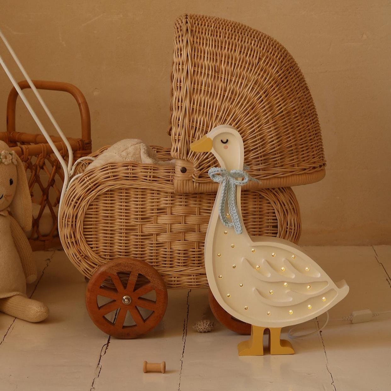 Holz Nachtlicht Weiße Gans Rustikale Kinderzimmerlampe Bauernhausstil Kinderzimmer Mädchen Deko Babyparty Geschenk Lustige Boho Ente Wandlampe Bauernhaus