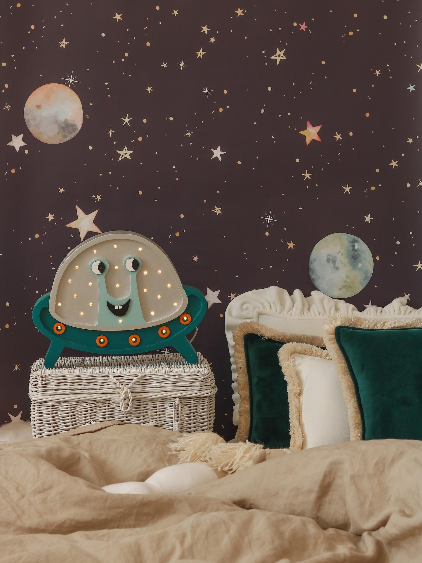 Little Lights UFO-Holzlampe – Handgefertigtes LED-Nachtlicht für Kinder – Weltraum-Kinderzimmer-Deko – Baby- oder Kleinkindgeschenk – Sanfte Nachtbeleuchtung