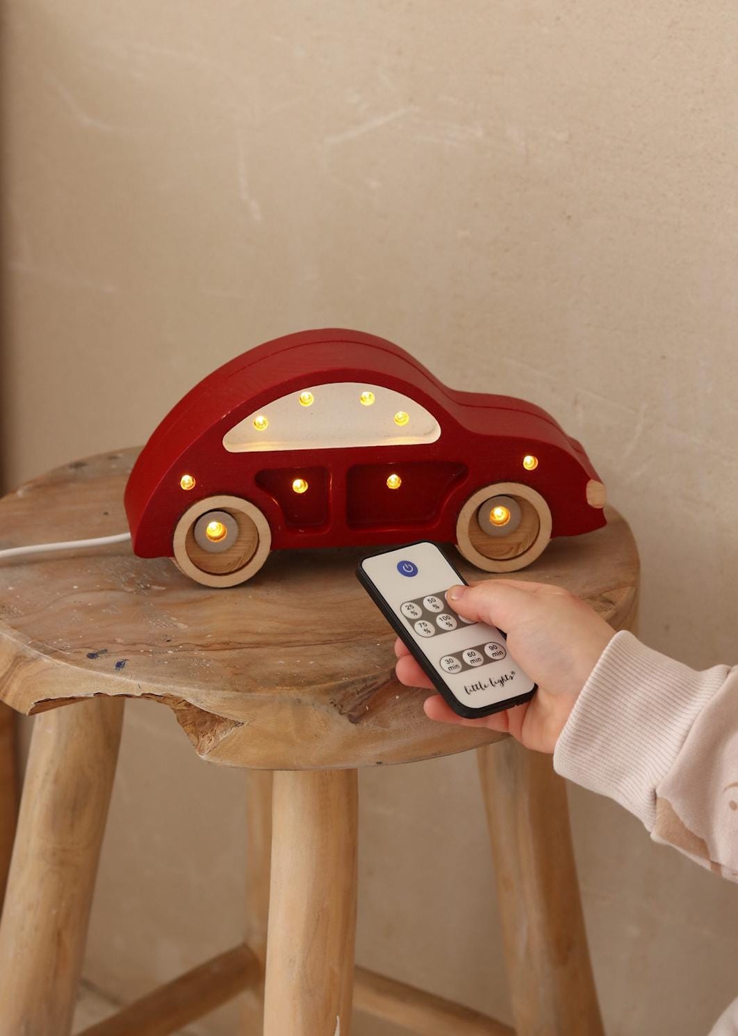 Nachtlicht Holzauto Retro für Jungenzimmer Klassische rote Autolampe Kinderzimmer Deko Fahrzeug-Thema Kinderzimmer Baby Junge Wandlampe Babyparty-Geschenk