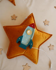Weltraumraketen-Nachtlicht für kleine Astronauten Kinderzimmer Weltraum-Themenlampe für kleine Entdecker Weltraumabenteuer-Dekoration Kosmisches Jungenzimmer Galaktisch