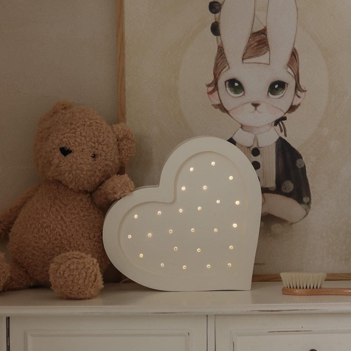 Holzherz-Lampe – Handgemachtes LED-Nachtlicht für Kinder – Romantische Kinderzimmerdeko – Liebesgeschenk – Little Lights