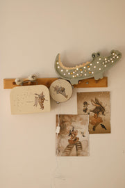 Holz Krokodil Nachtlicht für Kinder Safari Lampe Boho Kinderzimmer Deko für Jungen Babyparty Khakigrün Geschenk Dschungel Thema Alligator Jungenzimmer