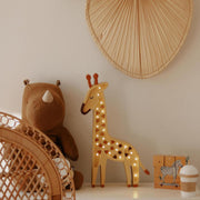 Holz Giraffen Nachtlicht Safari Deko für Kinderzimmer Handgemachte Lampe Dschungel Boho Beleuchtung Wandmontierte Kinderlampe Jungen Afrikanisches Tier Gelb