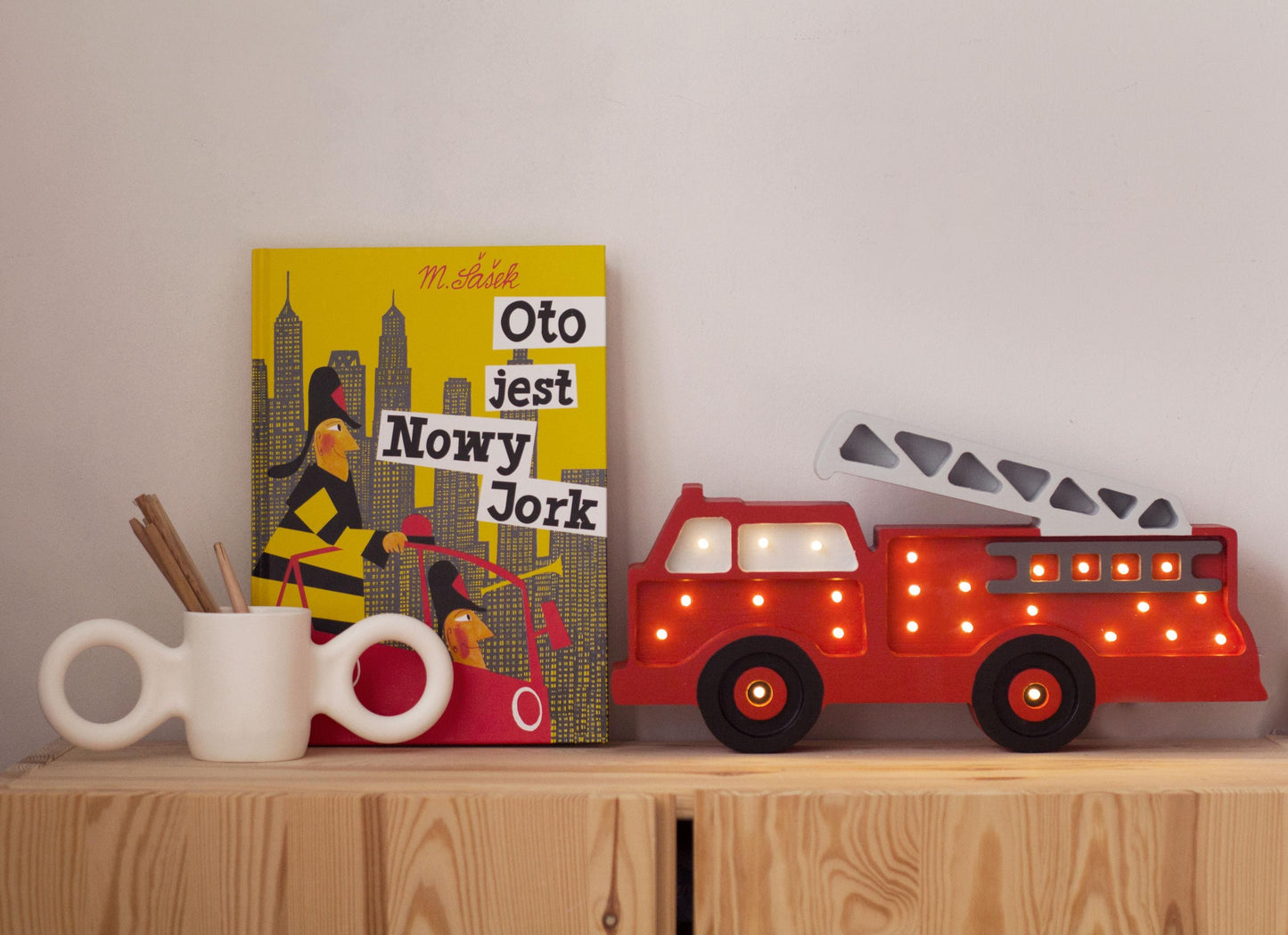 Hölzernes Feuerwehrauto Nachtlicht Feuerwehrmann Jungenzimmer Deko Geschenk für Jungen Kinderzimmer Lampe Rettungsfahrzeug Feuerwehr Abenteuer Zimmer Licht