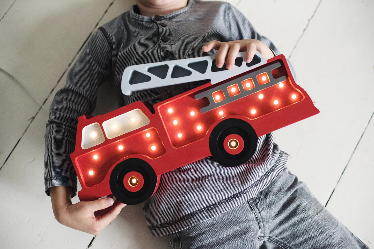 Hölzernes Feuerwehrauto Nachtlicht Feuerwehrmann Jungenzimmer Deko Geschenk für Jungen Kinderzimmer Lampe Rettungsfahrzeug Feuerwehr Abenteuer Zimmer Licht