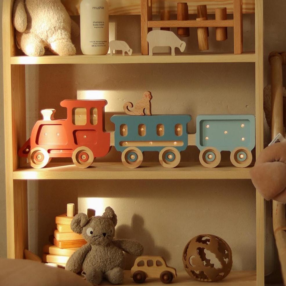 Holzeisenbahn-Nachtlicht für Kinder – Handgemachte Kinderzimmerlampe Babyzimmerbeleuchtung – Babyparty-Geschenk Personalisierte Deko Jungenzimmer Tschu-Tschu-Bahn