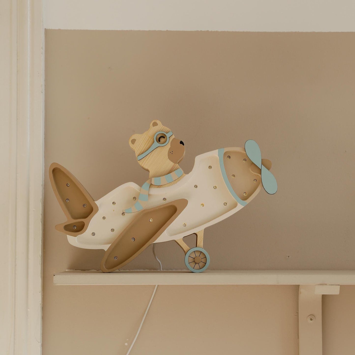 Holz-Nachtlicht Retro Flugzeuglampe Kinderzimmer Beige Deko Handgemacht Reisen & Abenteuer für Kinderzimmer Bär im Flugzeug Lampe Pilot Bär