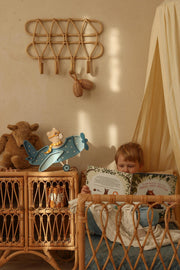 Nachtlicht aus Holz, Retro-Flugzeuglampe, blau, handgefertigt, Reise & Abenteuer für Kinderzimmer, Bär im Flugzeug, Pilotenbär