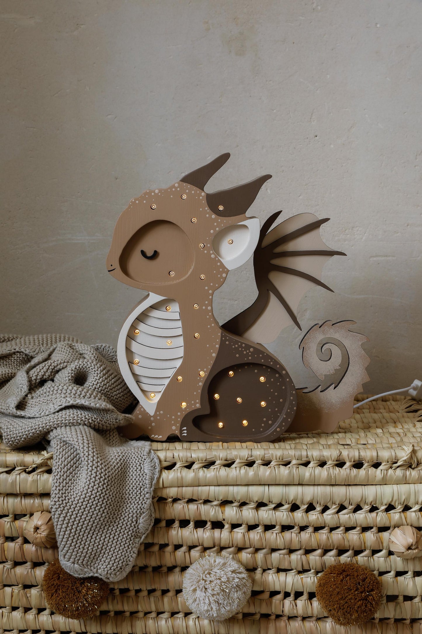 Nachtlicht Holzdrache Handgemachte Märchen-Deko LED Kinderzimmerlampe Montessori Babyzimmerleuchte Fantasy-Thema Kinderzimmerdeko Geschenk für Jungen