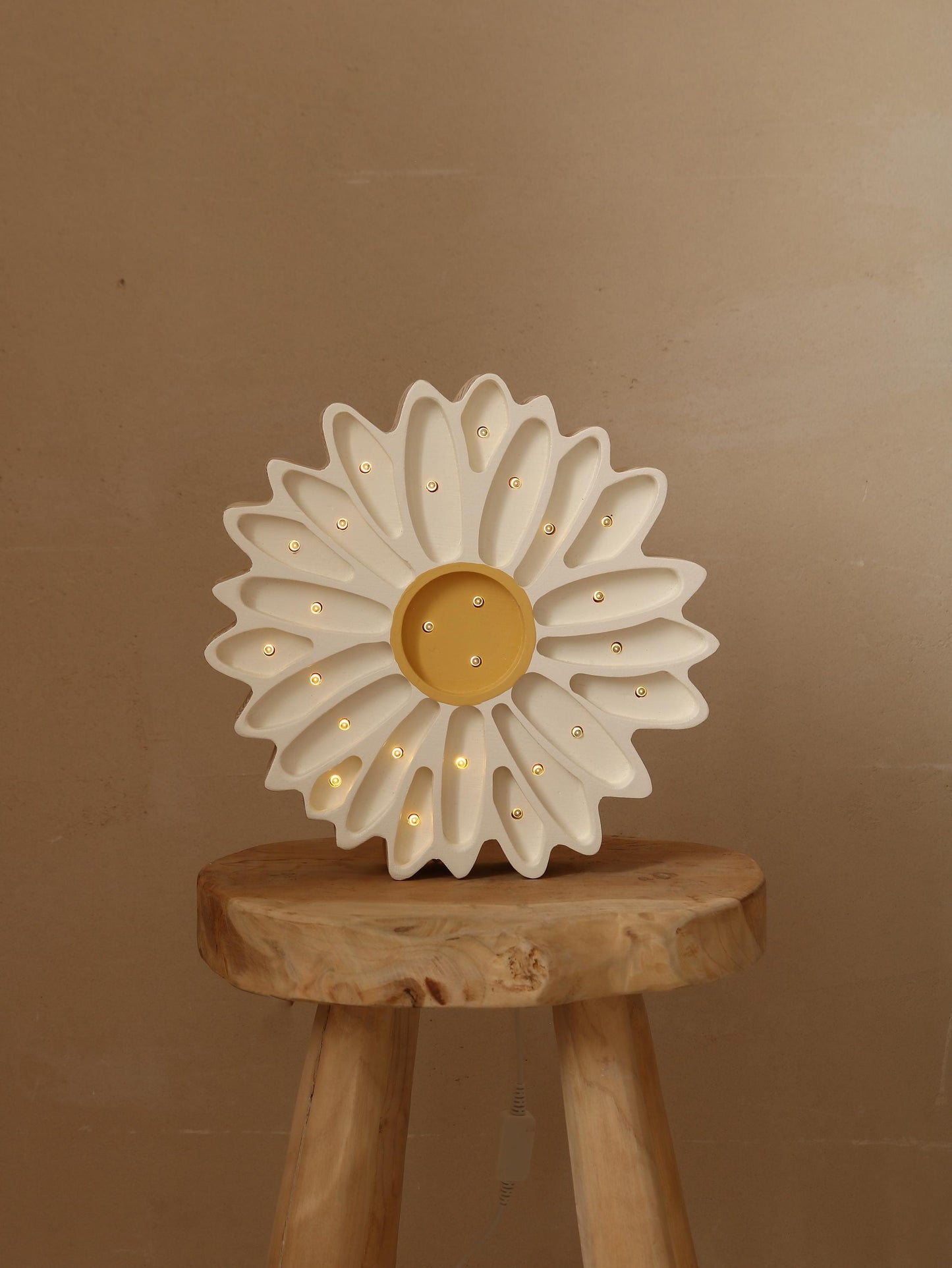 Blumen-Holzlampe Gänseblümchen Weiß Nachtlicht LED Kinderzimmer Boho Deko Handgemachte Lampe für Mädchen Kinderzimmer Boho Babyparty Geschenk für Mädchen Taufe Baby
