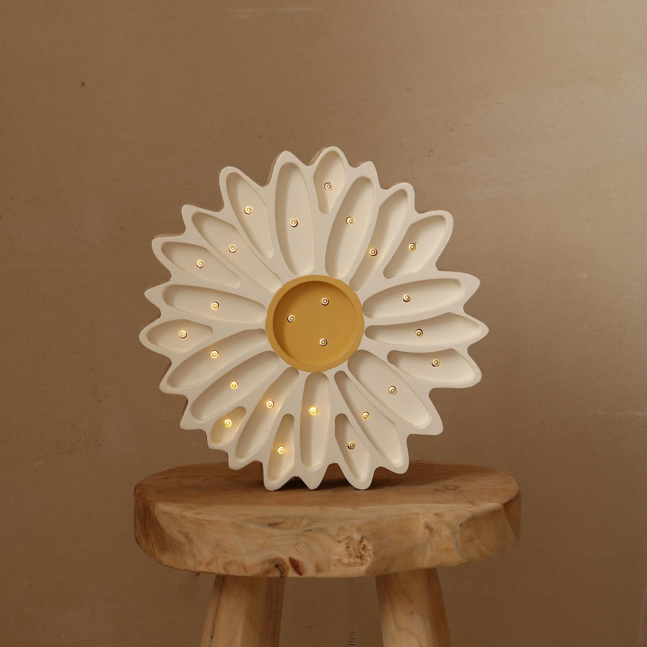 Flower Wooden Lamp Daisy White Night Light LED Kids Room Boho Decor Handmade Lamp for Girl Nursery Boho Kids Room Gift for Girl Baptism Baby