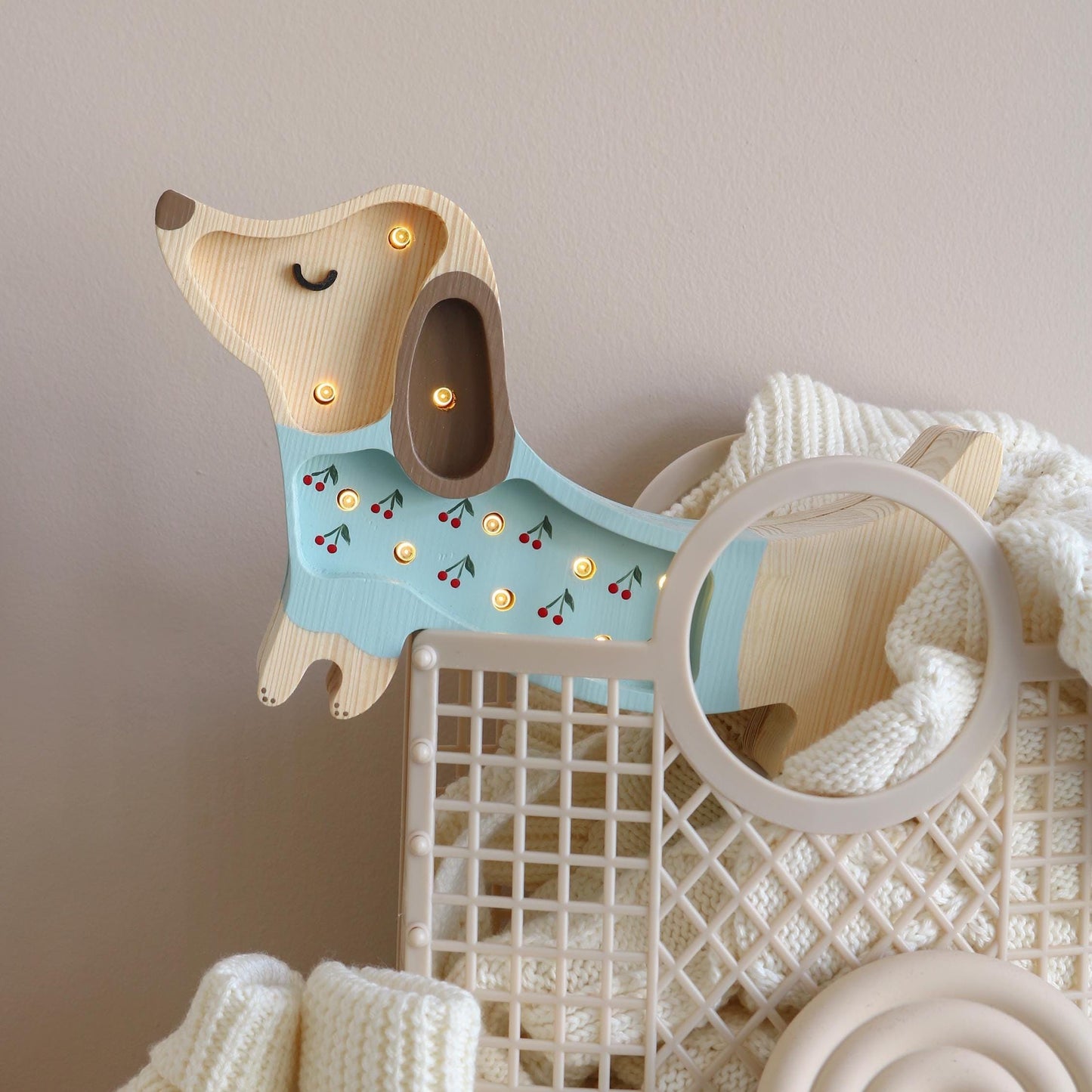 Dog Night Light Wooden Lamp for Kids' Room Dachshund Dog Decor Bedside Lamp Gift for Dog and Dachshund Lovers Custom Cute Puppy Wall Light