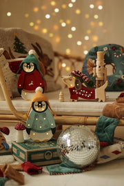 Christmas Penguin Night Light Wooden Bedside Lamp for Kids Holiday Nursery Decor Arctic-Themed for Children’s Room Winter Wonderland