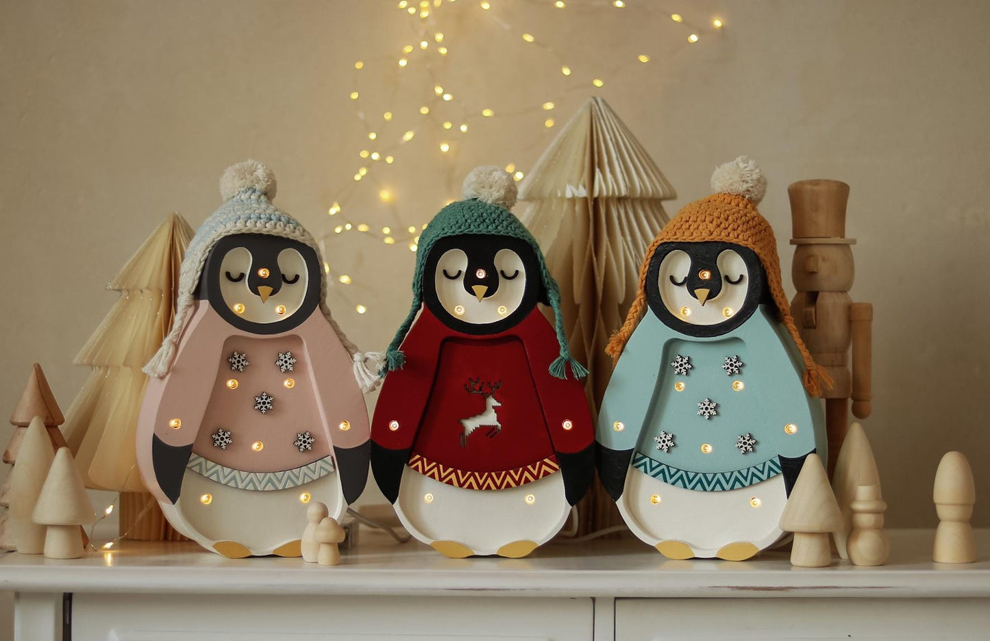 Christmas Penguin Night Light Wooden Bedside Lamp for Kids Holiday Nursery Decor Arctic-Themed for Children’s Room Winter Wonderland