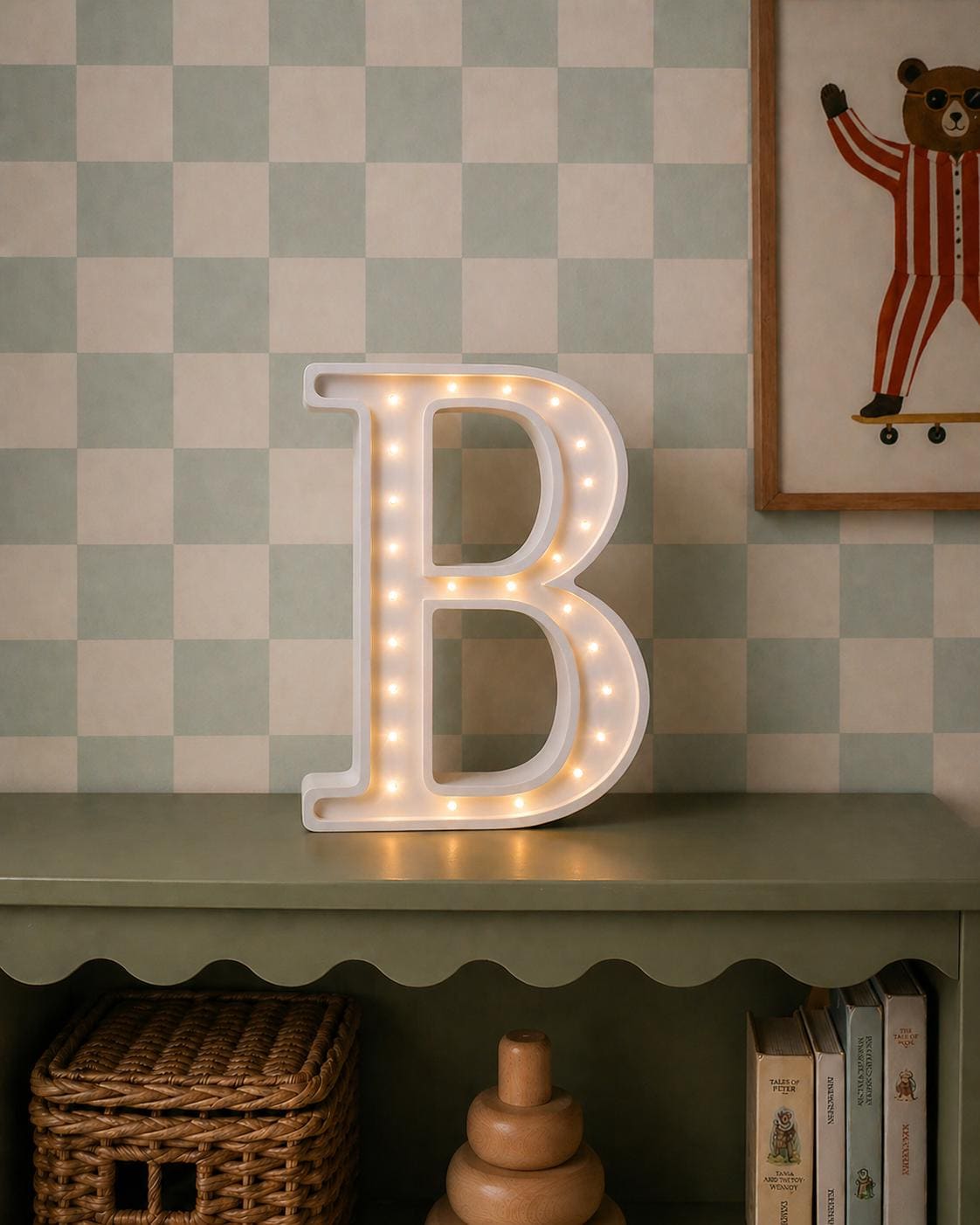 Nachtlicht aus Holzbuchstaben Personalisierte Beleuchtung Kinderzimmer Buchstabengeformte Lampe Holzbuchstaben Deko Wand Initialen B Neugeborenen-Geschenk Typografie