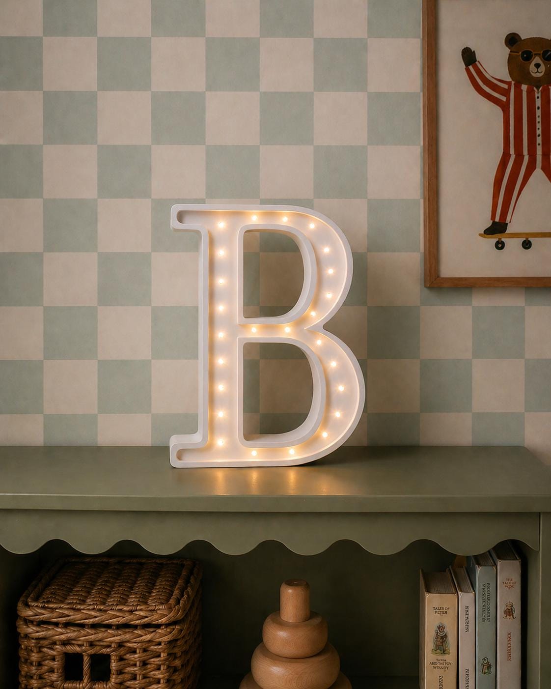 Holzbuchstaben Nachtlicht Personalisierte Beleuchtung Kinderzimmer Monogramm Geformte Lampe Holzbuchstaben Deko Wandinitialen B Neugeborenen Geschenk Typografie