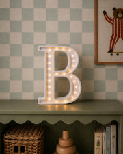 Holzbuchstaben Nachtlicht Personalisierte Beleuchtung Kinderzimmer Monogramm Geformte Lampe Holzbuchstaben Deko Wandinitialen B Neugeborenen Geschenk Typografie