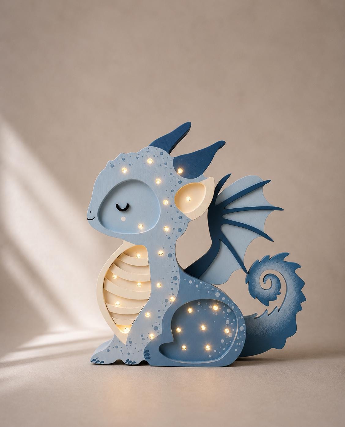 Holzdrachen-Nachtlicht Handgemachte Märchen-Deko Kinderzimmerlampe Montessori Babyzimmer-Licht Fantasy-Thema Kinderzimmer-Deko Blaues Geschenk Jungen