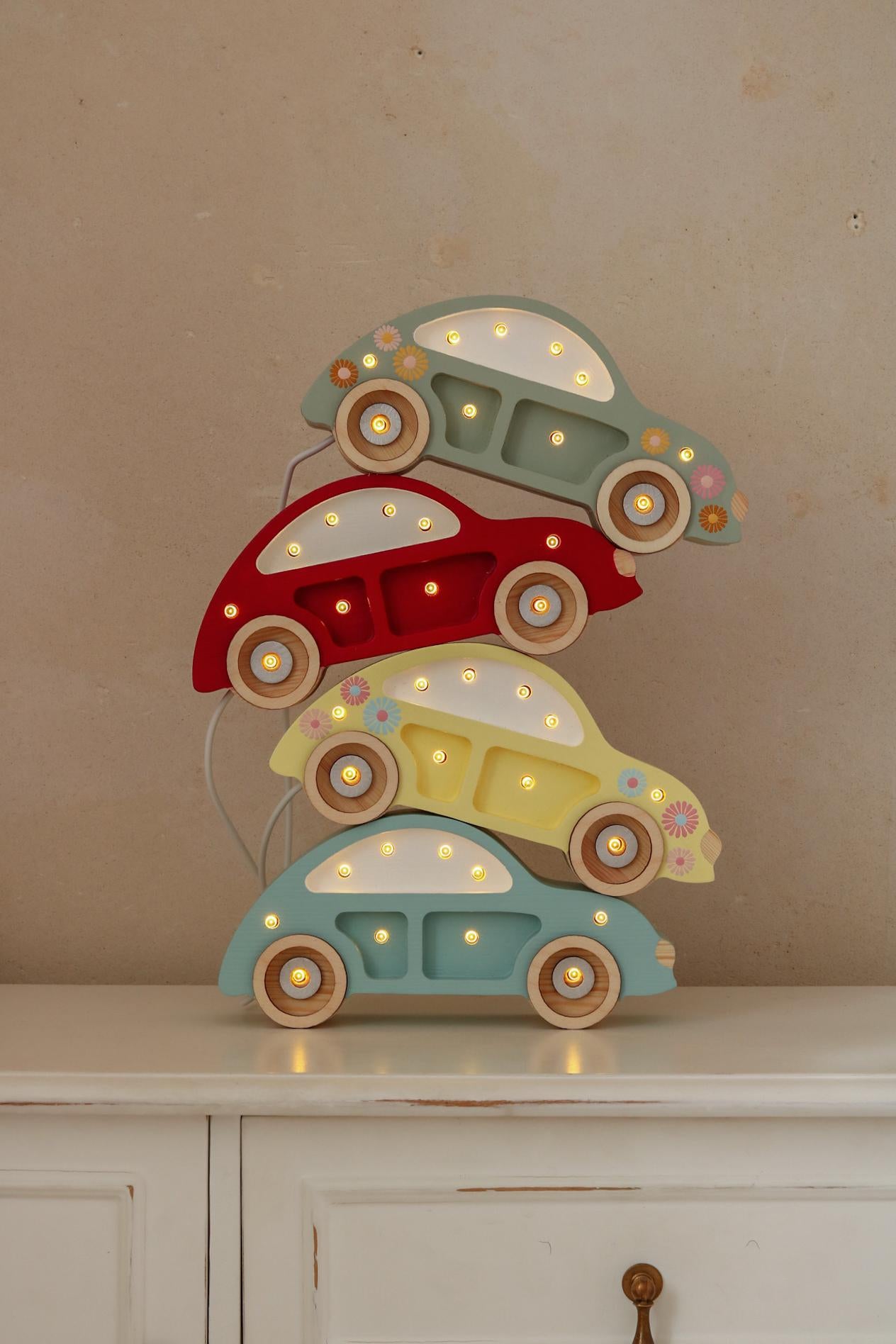 Nachtlicht Holzauto Retro für Jungenzimmer Klassische rote Autolampe Kinderzimmerdekoration Fahrzeugmotiv Kinderzimmer Baby Jungen Tischlampe Babyparty Geschenk