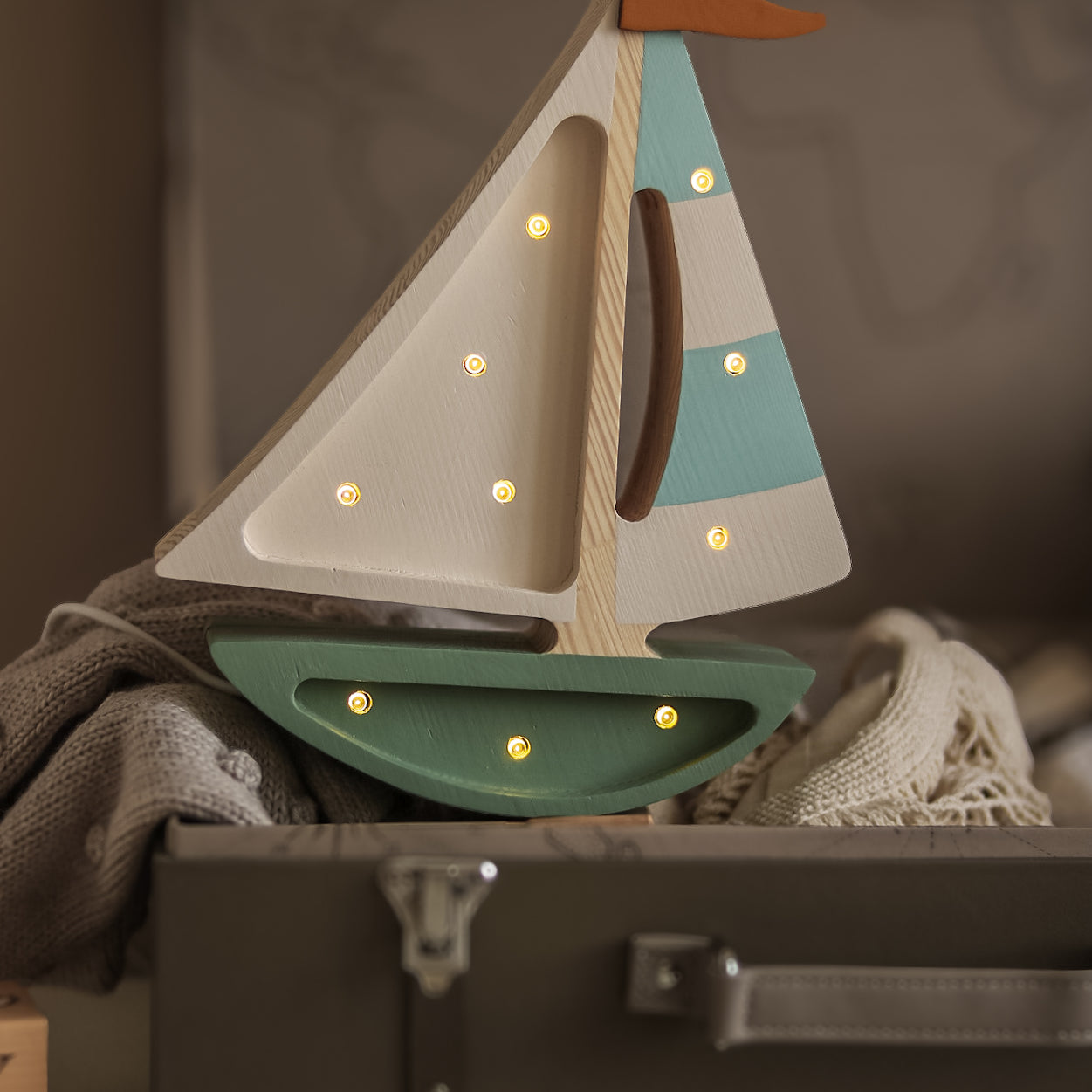 Little Lights Segelboot Nachtlicht | Olivenbaum
