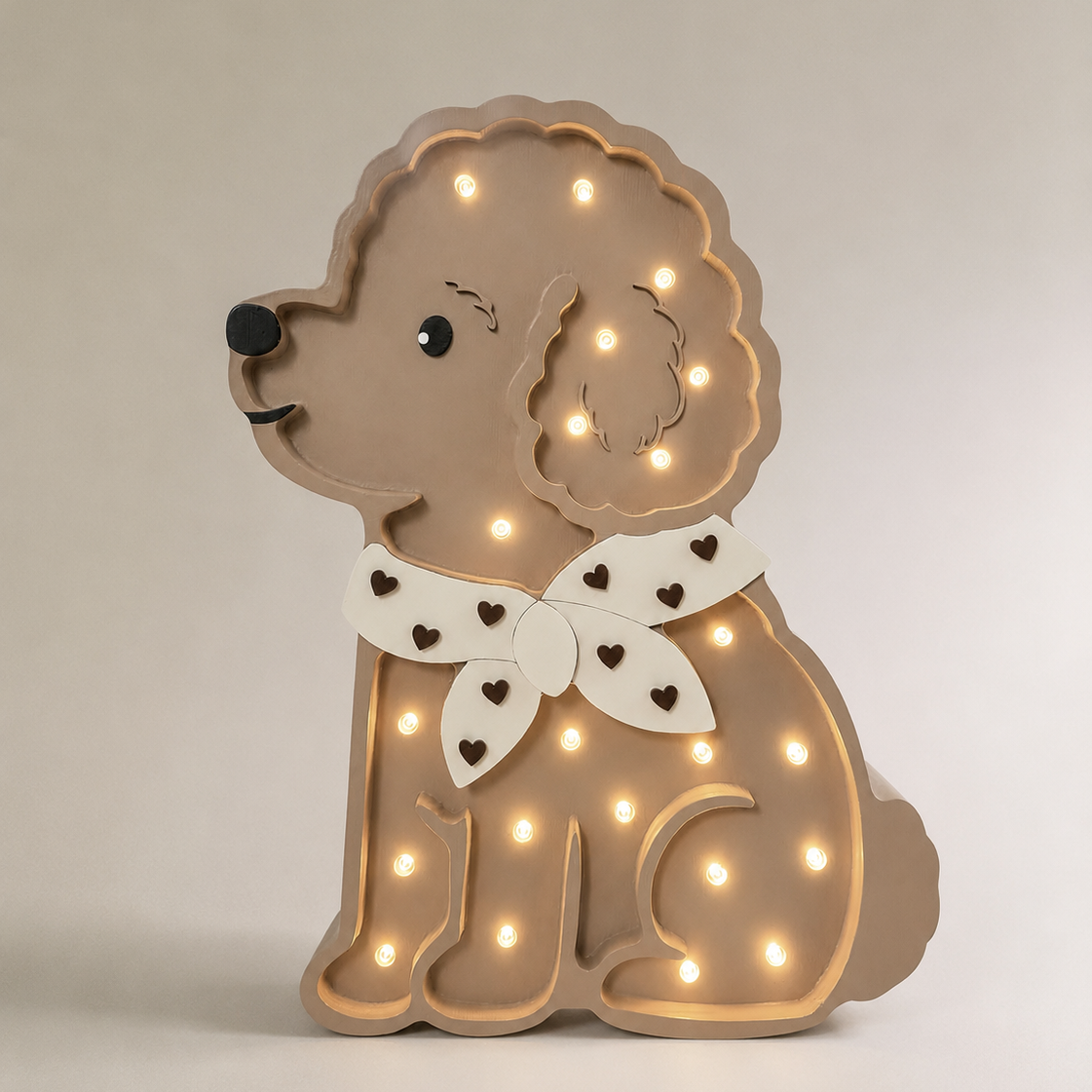 Little Lights Pudelhund Lotta Nachtlicht | Schokoladenherzen auf Beige