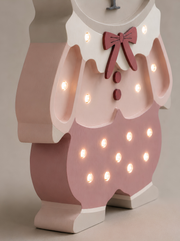 Nachtlicht Maus aus Holz für Kinder, handgefertigte Babyzimmerlampe, Babypartygeschenk, Maus im Maileg-Stil, Zirkus-Motiv, Mädchenzimmer, Rosa, Tierwanddeko